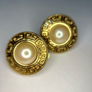 ❌GIVENCHY Classic Earring Clips❌